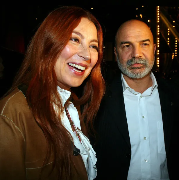 hasret-ruzgarlarinin-estigi-bir-zamanlar-cukurovada-bayrak-degisimi-hunkarin-yerine-hasmet-geliyor-1639544374455.jpg Hünkar'ın yerine Haşmet geliyor! Hasret rüzgarlarının estiği Bir Zamanlar Çukurova'da bayrak değişimi!-6