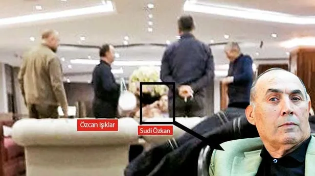 CHP'li Silivri Belediye Başkanı Özcan Işıklar kumar masasında görüntülendi-2