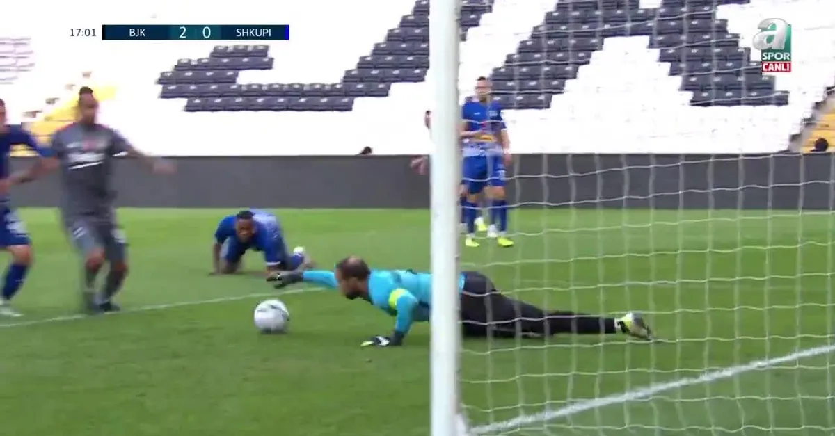 Beşiktaş 2-0 FC Shkupi | Gol: Alex Teixeira