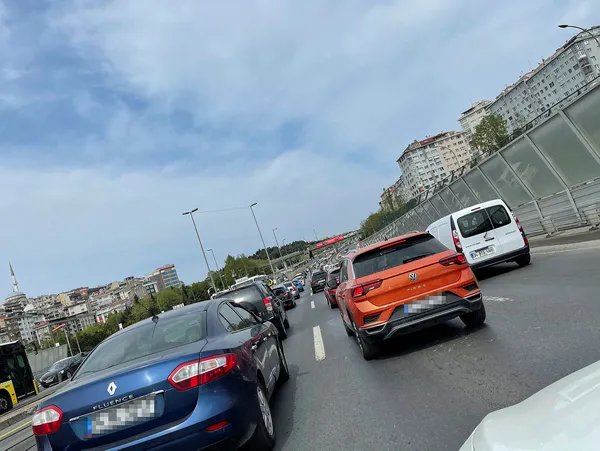 son-dakika-istanbul-trafiginde-bayram-yogunlugu-yollar-kilit-yuzde-60in-uzerinde-1651500624286.jpg