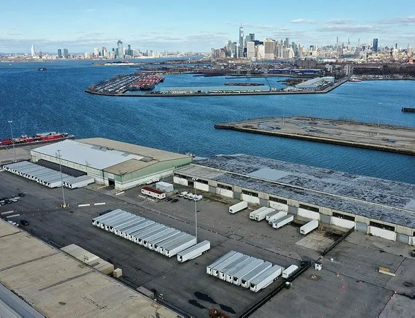 ABD'de koronavirüs kabusu sürüyor! New York'ta cesetler aylardır soğutmalı tırlarda bekliyor-4