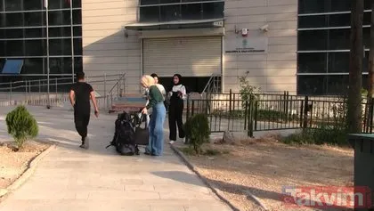 iPhone değil ders çalışma kuyruğu! Şanlıurfa’da öğrenciler kütüphaneye girebilmek için çantalarıyla sıra tuttular