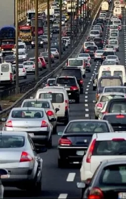 TEM'de kaza! Trafik kilitlendi
