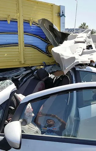 Bursa'da dehşete düşüren kaza: 4 kişi yaralandı