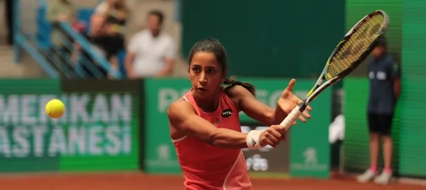 Çağla Büyükakçay ilk turda elendi