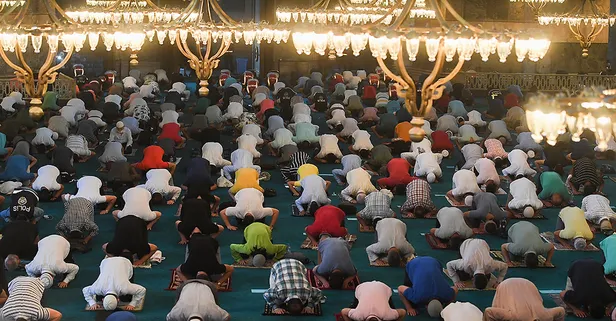 Bayram namazı saat kaçta? Diyanet il il tam liste: İstanbul, Ankara, Bursa, İzmir...