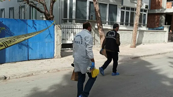 corumda-bir-binanin-bodrum-katinda-17-parca-dinamit-lokumu-bulundu-1603546943574.jpg Çorum'da bir binanın bodrum katında 17 parça dinamit lokumu bulundu-4