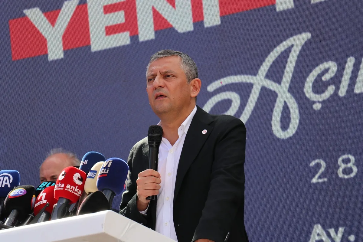 kilicdarogluna-aracilarla-giden-mesaj-yeni-partili-6-vekil-chpye-donmek-istiyor-genel-merkeze-sorduk-ne-dedile-1788942600895.jpeg Kılıçdaroğlu'na aracılarla giden mesaj! Yeni Partili 6 vekil CHP'ye dönmek istiyor: Genel Merkez'e sorduk, ne dediler?-2