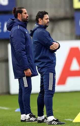 Volkan Demirel'den dev derbi öncesi Galatasaray taraftarını kızdıracak sözler: 11 adam toplasak yine biz kazanırız