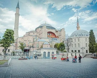 Ayasofyada 86 yıl sonra yeniden Mevlid Kandili! Tüm minarelerden salavatlar yükselecek