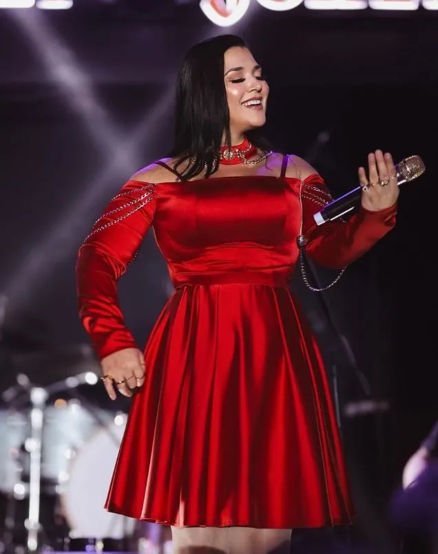 28'lik Tuğçe Kandemir bu formülle 40 bedene girdi! 3 günde 3 kilo verdiren Gelinlik diyeti!-7