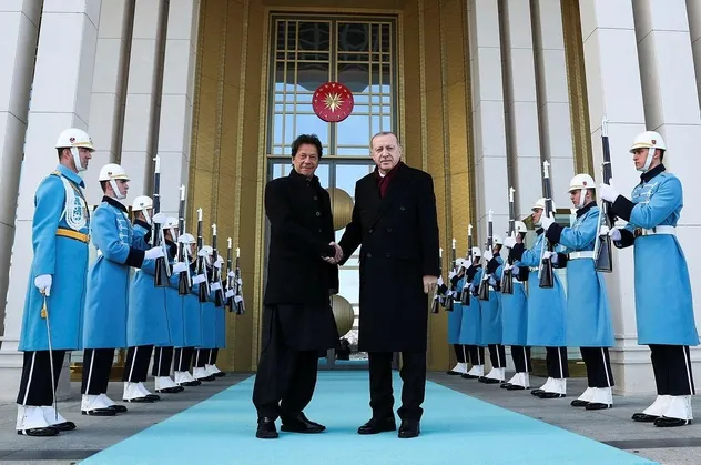 Başkan Erdoğan ile Pakistan Başbakanı İmran Han arasında İdlib görüşmesi