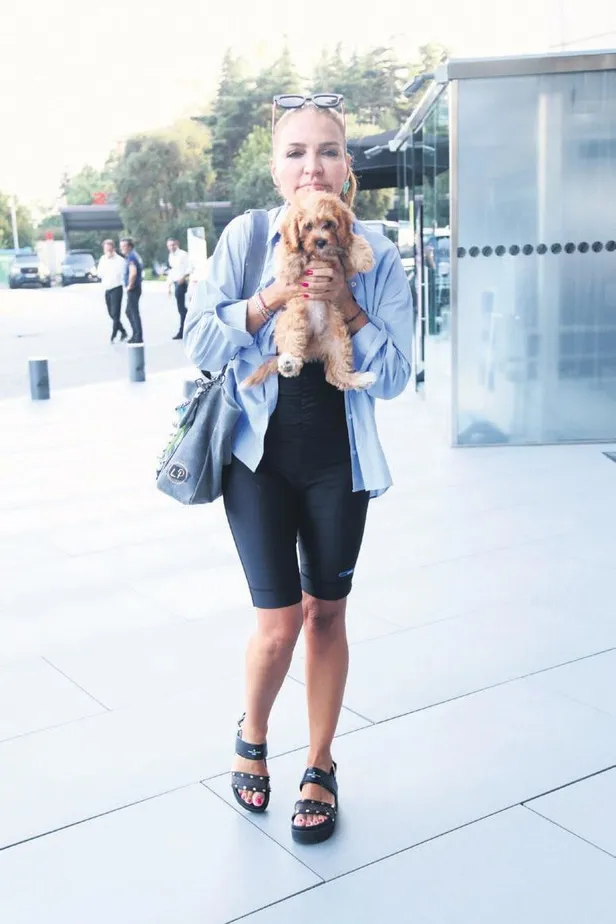 atvnin-yeni-dizisi-bir-kucuk-gun-isigi-izleyiciyle-bulusuyor-saklambac-haberleri-1662322761479.jpeg ATV'nin yeni dizisi ‘Bir Küçük Gün Işığı' izleyiciyle buluşuyor | Saklambaç haberleri-9