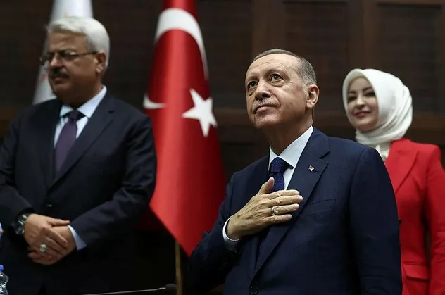 Başkan Erdoğan'ın asgari ücret müjdesi sonrası iş dünyasından peş peşe teşekkür mesajları: "Çalışmayı tüm gücümüzle sürdüreceğiz"