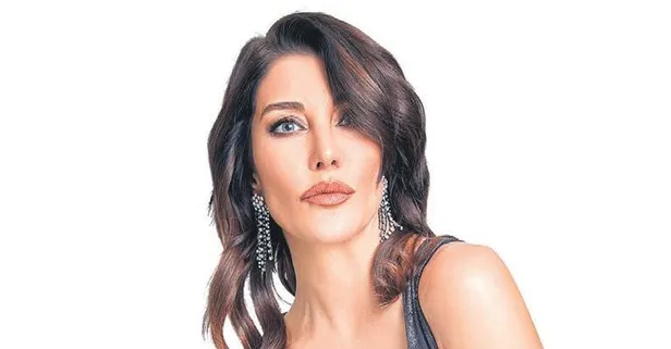 Deniz Akkaya'dan geri vites