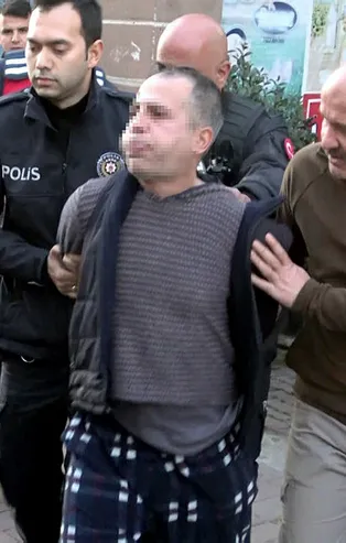 İğrenç olay! "Koronavirüslüyüm" diyerek polislere tükürdü