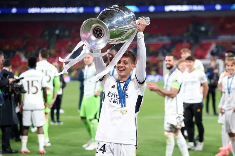 toni-kroostan-arda-guler-itirafi-1722232875261.jpeg Arda Güler, Real Madrid ile Şampiyonlar Ligi'ni kazandı.