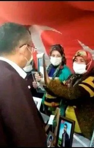 SON DAKİKA: Diyarbakır'da evlat nöbeti tutan annelerden CHP'ye sert tepki!