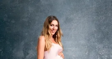 Sinem Kobal anne oldu! Lalin İmirzalıoğlu için yeni ev tutan Kenan İmirzalıoğlu ve Sinem Kobalın mutlu günü...