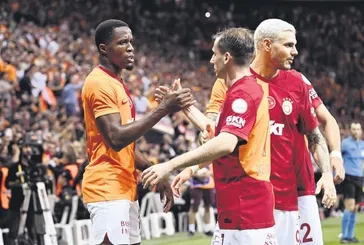 Galatasaray'dan tarihi performans I Kasımpaşa maçında Wilfried Zaha şov: Ceza sahası dışından 110 km. hız ile ağlara!