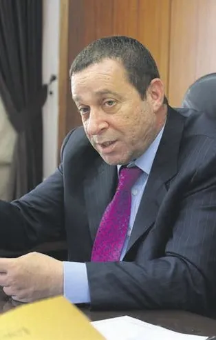 KKTC’de hırsızlar Serdar Denktaş’ın oturduğu villayı soydu!