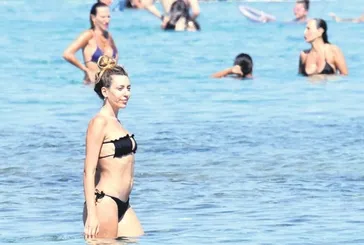 Sinem Kobal fiziğiyle büyüledi!