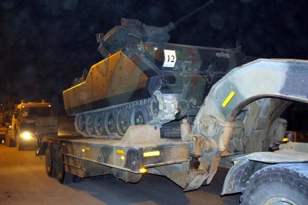 Sınıra tank sevkiyatı yapıldı-2