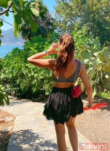 Ebru Şallı ve eşi Uğur Akkuş teknede aşka geldi birbirlerine öpücükler kondurdular! Tatil bahane romantizm şahane - 12