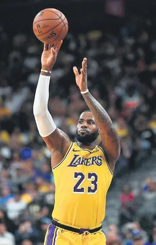 NBA'nun King lakaplı efsanesi Lebron James servetine servet kattı!