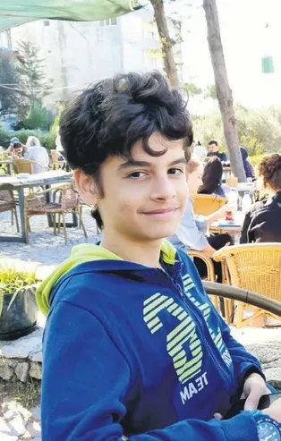 Bir öldü üç yaşattı