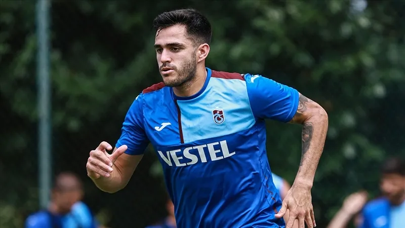 trabzonsporda-8-transfer-gundemde-sampiyonlugun-fitilini-atesleyecek-yildizlar-yola-cikti-1718112886354.jpg Trabzonspor'da 8 transfer gündemde! Şampiyonluğun fitili ateşlendi-5