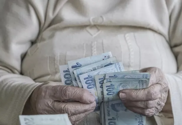 banka-emekli-maasina-bloke-koyabilir-mi-emekli-maasina-bloke-konuldugunda-ne-yapilmali-1661436668224.jpeg Banka emekli maaşına bloke koyabilir mi? Emekli maaşına bloke konulduğunda ne yapılmalı?-3