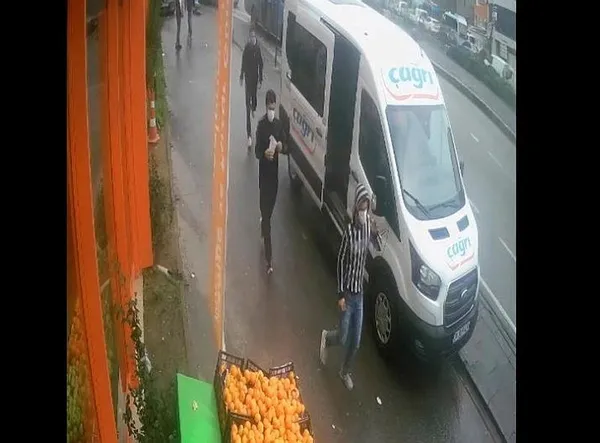 Sosyal medya can aldı! İstanbul'da 3 kardeş ablasının flört ettiği kişiyi bıçakladı-2