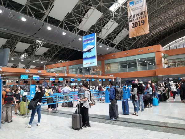 1662712530493.jpg Takoz muhalefetin canını sıkacak rakamlar: İstanbul Havalimanları rakamları altüst etti-6