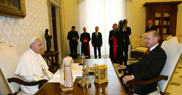 Papa'dan Türkiye hava sahasına girince Başkan Erdoğan'a telgraf yolladı: Yüce Tanrı'dan size ve Türk halkına bereketler niyaz ediyorum