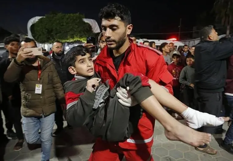 disisleri-bakanligindan-katil-israile-cok-sert-tepki-katliama-son-vermek-zorundadir-1709317262008.jpeg Dışişleri Bakanlığı'ndan katil İsrail'e çok sert tepki: Katliama son vermek zorundadır-6