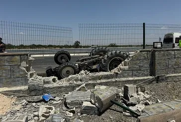 Şanlıurfa'da ilginç kaza: Traktör takla attı