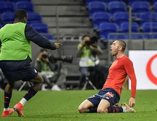 Burak Yılmaz Lyon’u tek başına yıktı