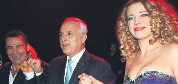 Mutlu halay
