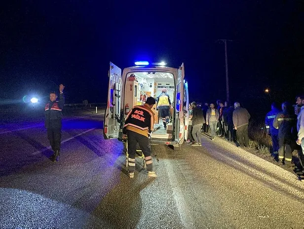 Manisa'da gece yarısı feci kaza: 2 çocuk hayatını kaybetti-5