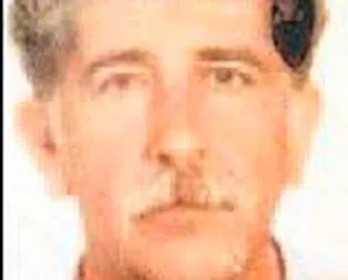 Arkadaşını baltayla öldürdü