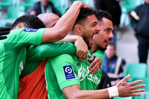 super-ligin-devlerine-onerildi-denis-bouanga-kimdir-1654250990455.jpg Süper Lig'in devlerine önerildi! Denis Bouanga kimdir?-2