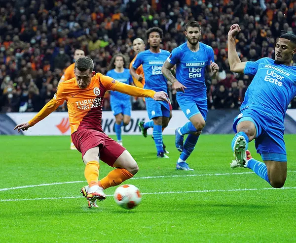 lazio-maci-oncesi-galatasaraydan-flas-fatih-terim-karari-italyaya-gidecek-mi-1638954252927.jpg Lazio maçı öncesi Galatasaray'dan flaş Fatih Terim kararı! İtalya'ya gidecek mi?-5