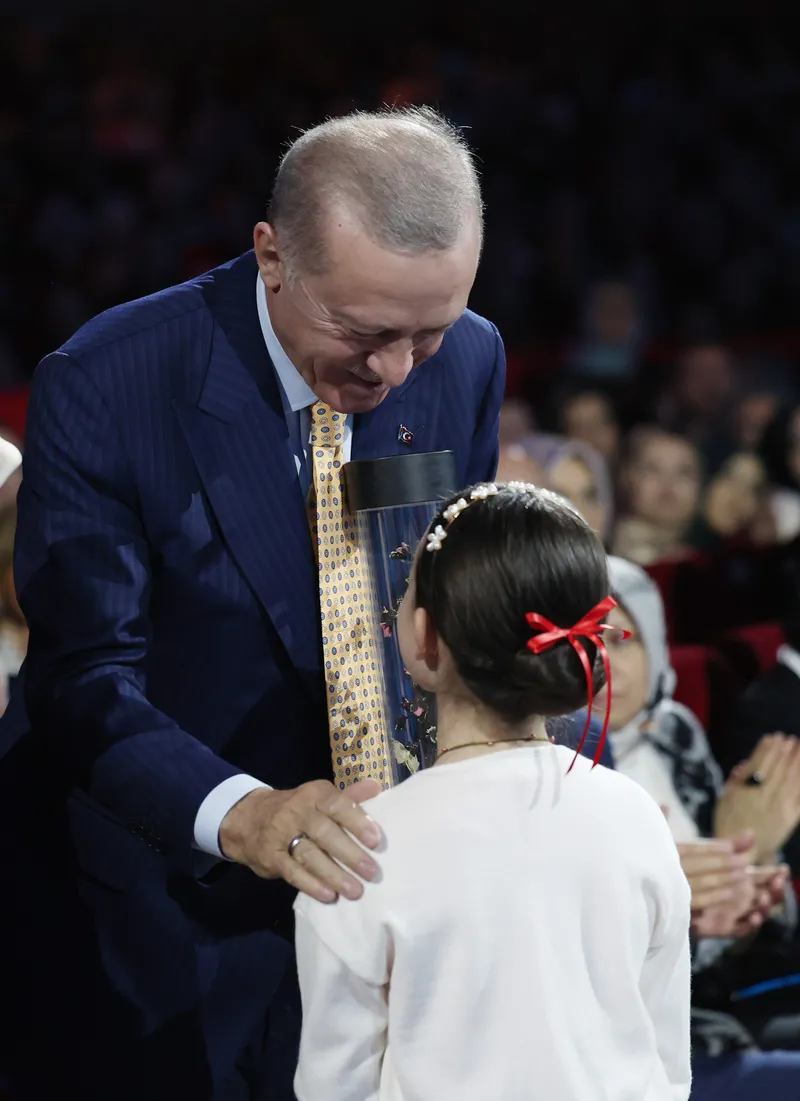Başkan Erdoğan "Türkiye ile Güçlenen, Türkiye'ye Güç Veren Kadınlar Programı"nda konuştu | Ekrem İmamoğlu'nun kadınları hedef alan sözlerine tepki-8