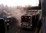 Son dakika: Avcılar'da metrobüste yangın...