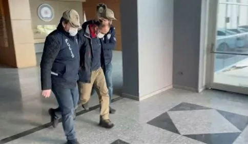 son-dakika-yunanistana-kacmaya-calisirken-yakalanan-fetocu-emekli-tuggeneral-nuri-cankiymaz-tutuklandi-1614615149516.jpg Son dakika! Yunanistan'a kaçmaya çalışırken yakalanan FETÖ'cü Emekli Tuğgeneral Nuri Cankıymaz tutuklandı-4