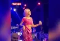 Yıldız Tilbe’nin karın kası şovu!