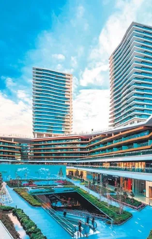 Popçu Gülşen oğlu Azur için 15 milyon liralık evini çiftliğe çevirdi! Domates, biber yetiştirdi...