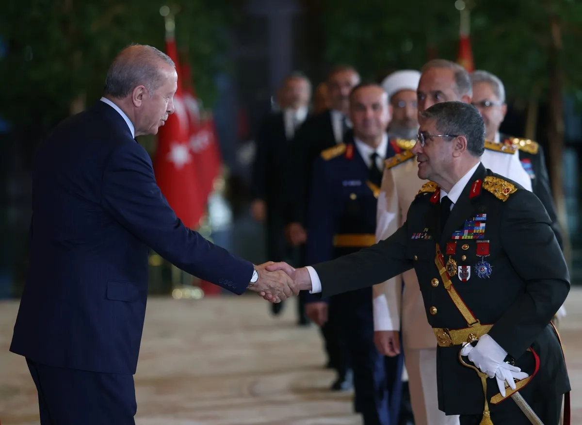 kulliyede-zafer-tebrigi-baskan-erdogandan-30-agustos-kabulleri-1788090162321.jpeg Külliye'de "zafer" tebriği! Başkan Erdoğan'dan 30 Ağustos kabulleri-4