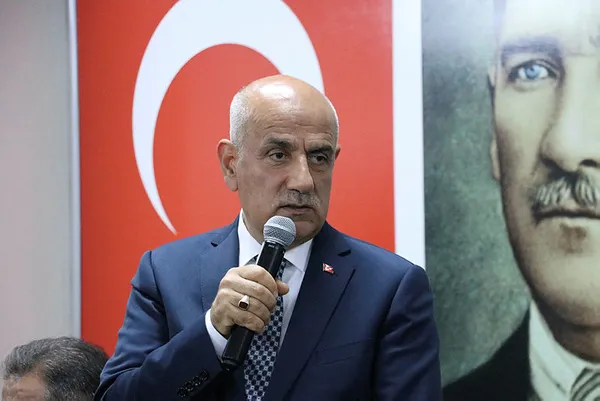 bakan-vahit-kirisci-ciftcilere-mujdeyi-verdi-1-ekimden-itibaren-e-devletten-yapilabilecek-1663773778346.jpg Bakan Vahit Kirişci çiftçilere müjdeyi verdi! 1 Ekim'den itibaren e-Devlet'ten yapılabilecek-2